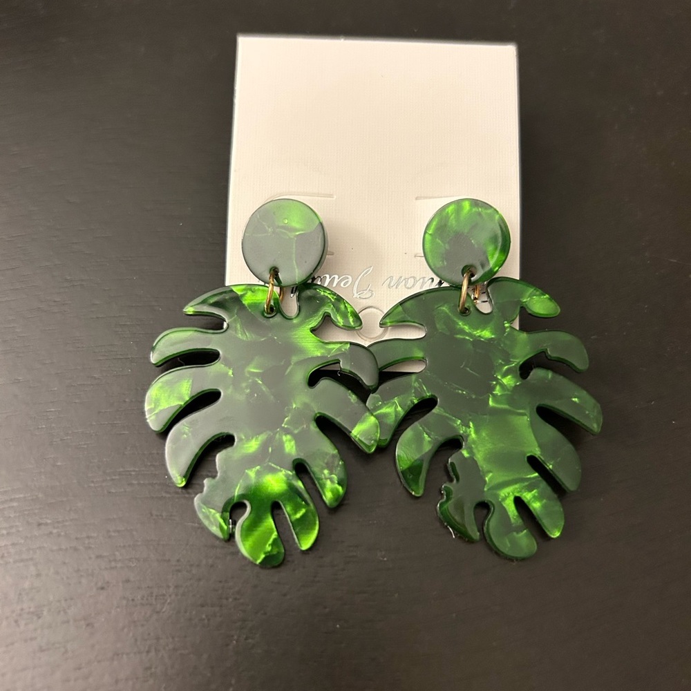 Green tropical palm leaf acrylic statement earrings (new)